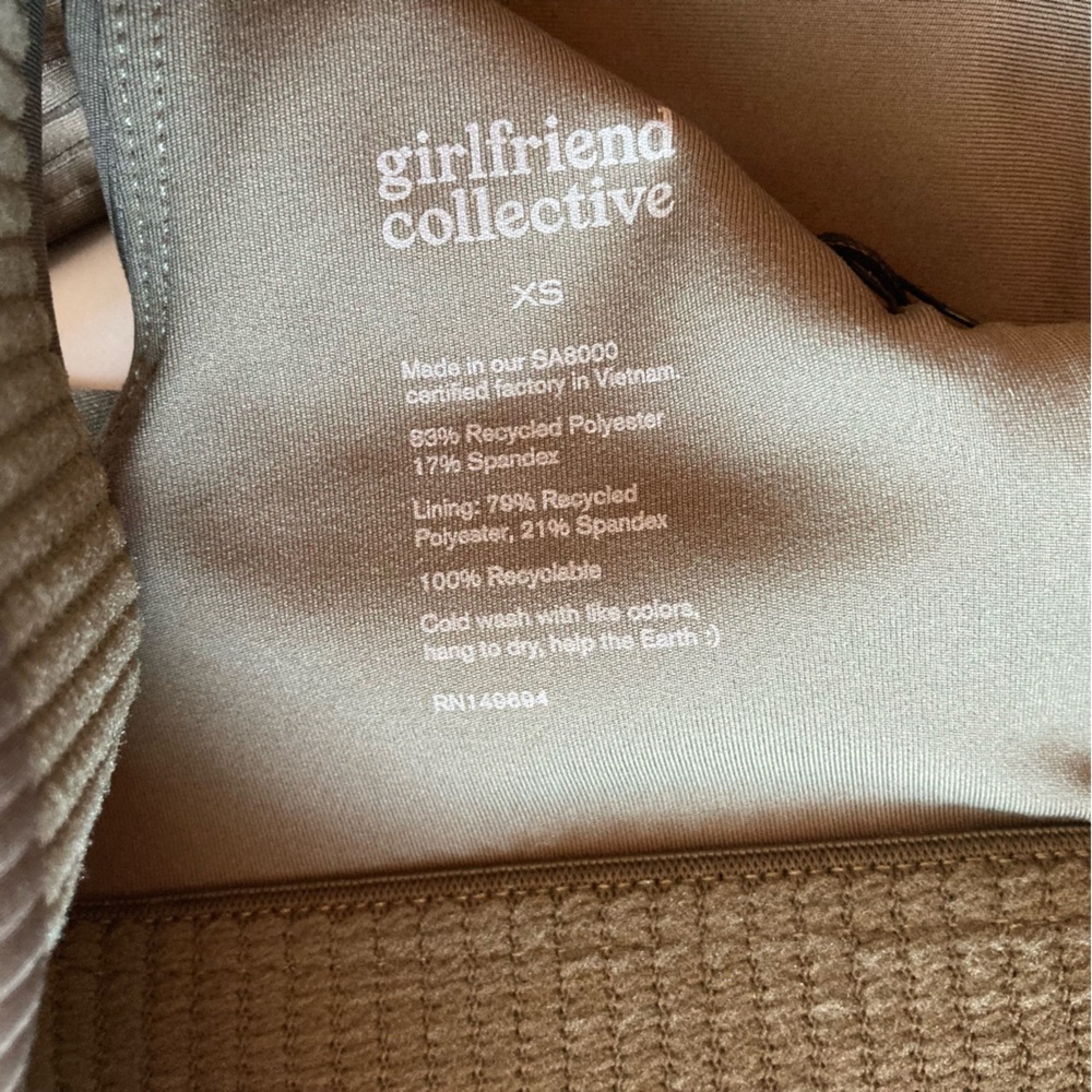 Girlfriend Collective Ribbed Bra - Picture 4 of 4